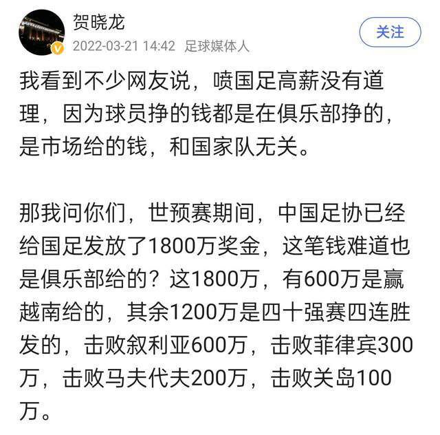 《忠犬流浪记》还以狗狗叮当的视角,为观众呈现了都市流浪狗的真实生存现状